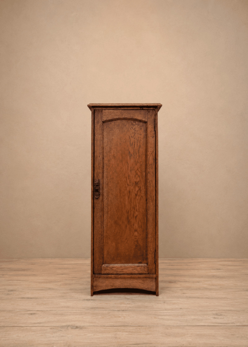 Oak pot cupboard
