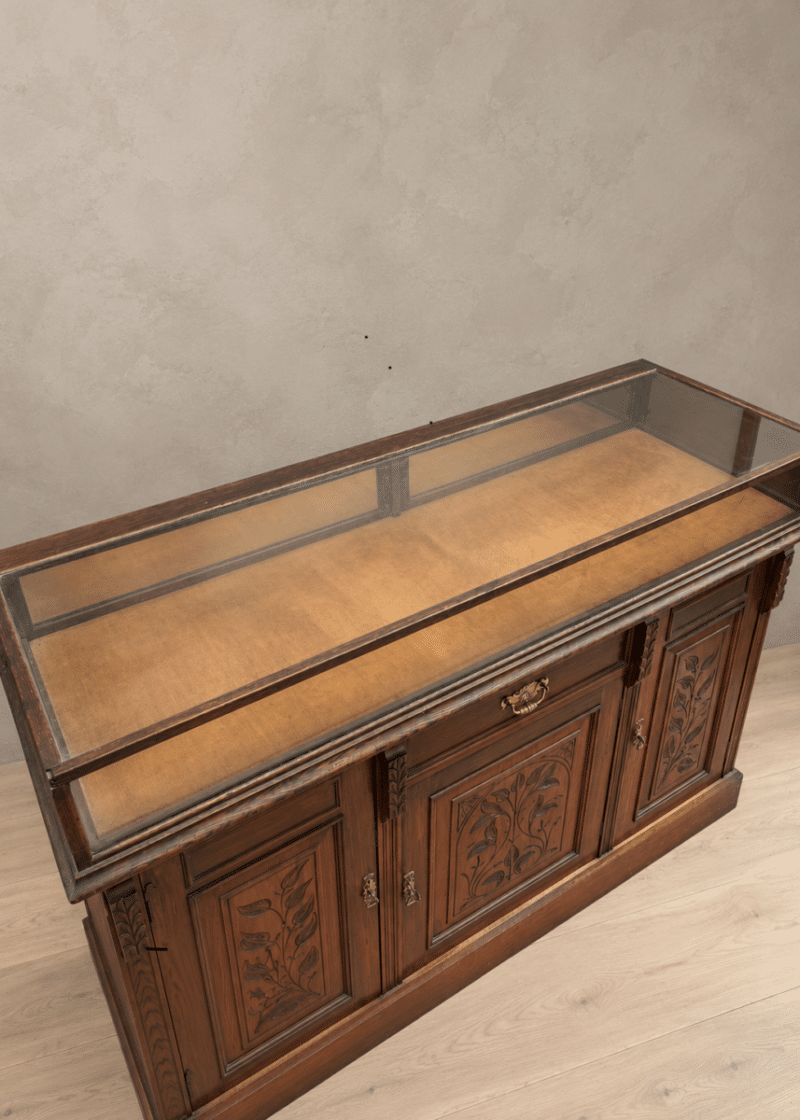 Oak countertop mirrored display cabinet